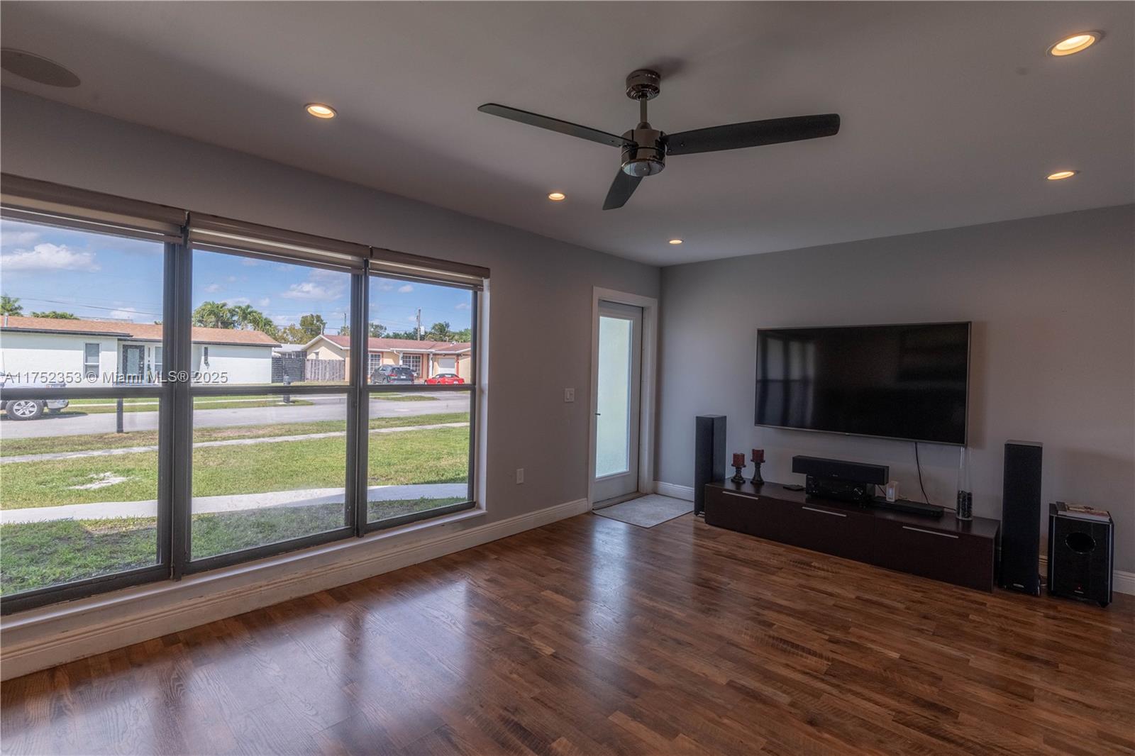 12330 NW 30th St, Sunrise, Florida image 22