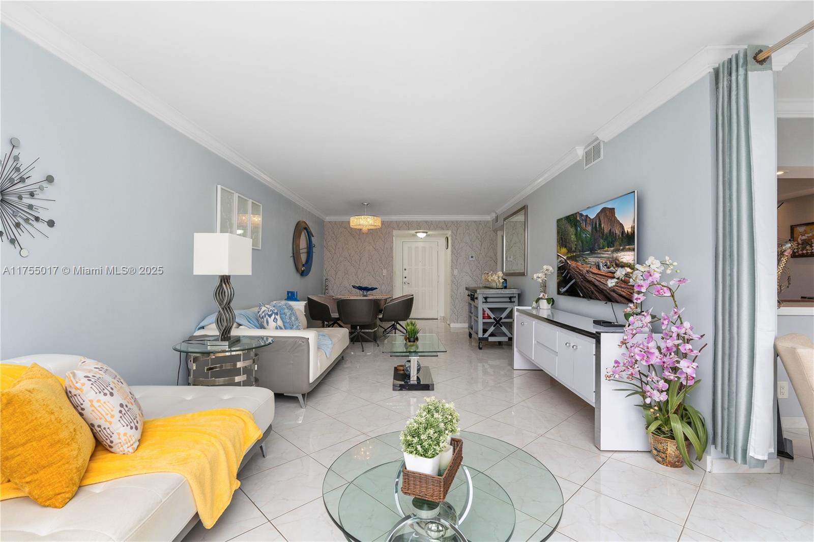 600 Parkview Dr #404, Hallandale Beach, Florida image 9