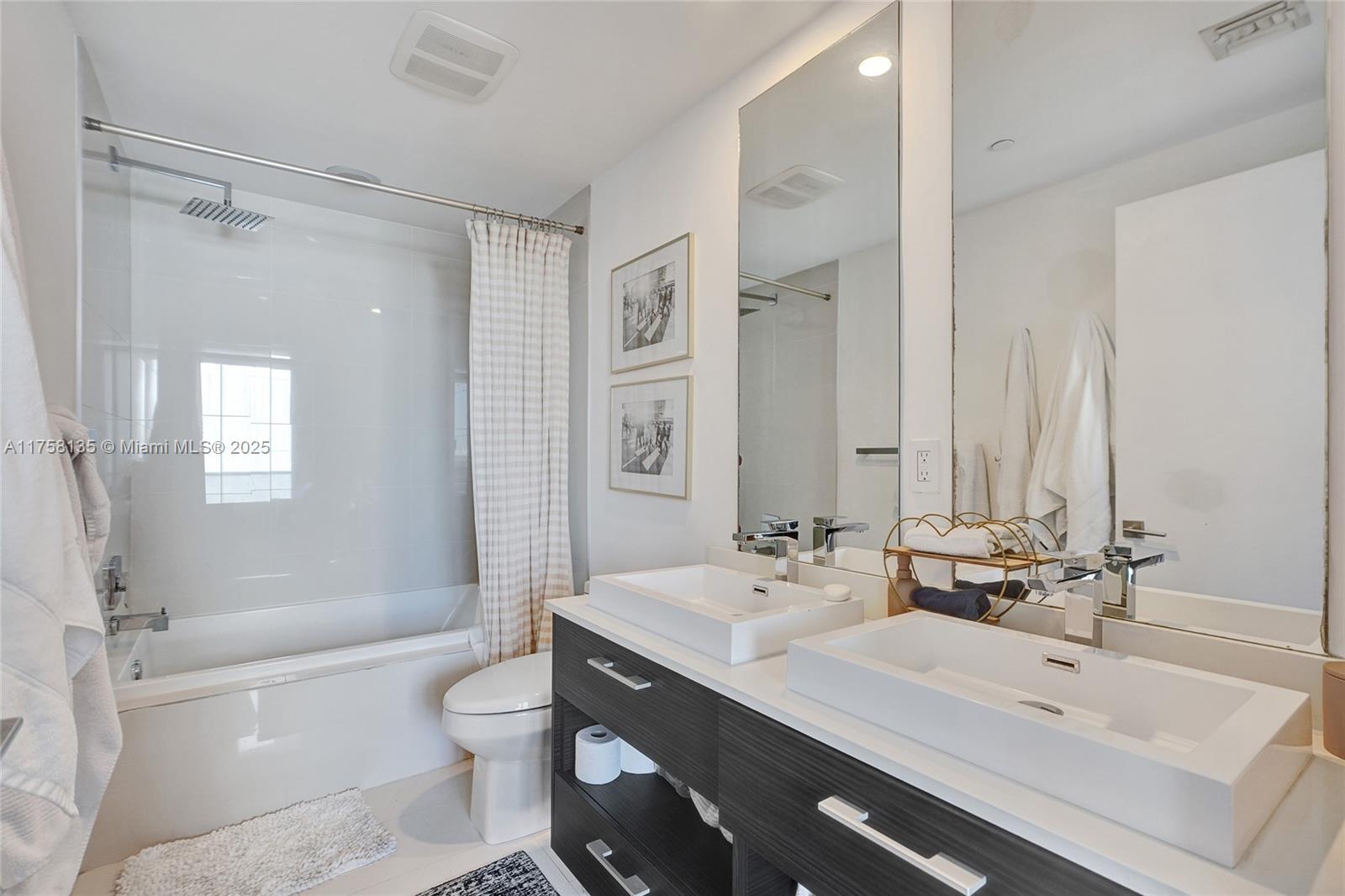 55 SW 9th St #1901, Miami FL 33130