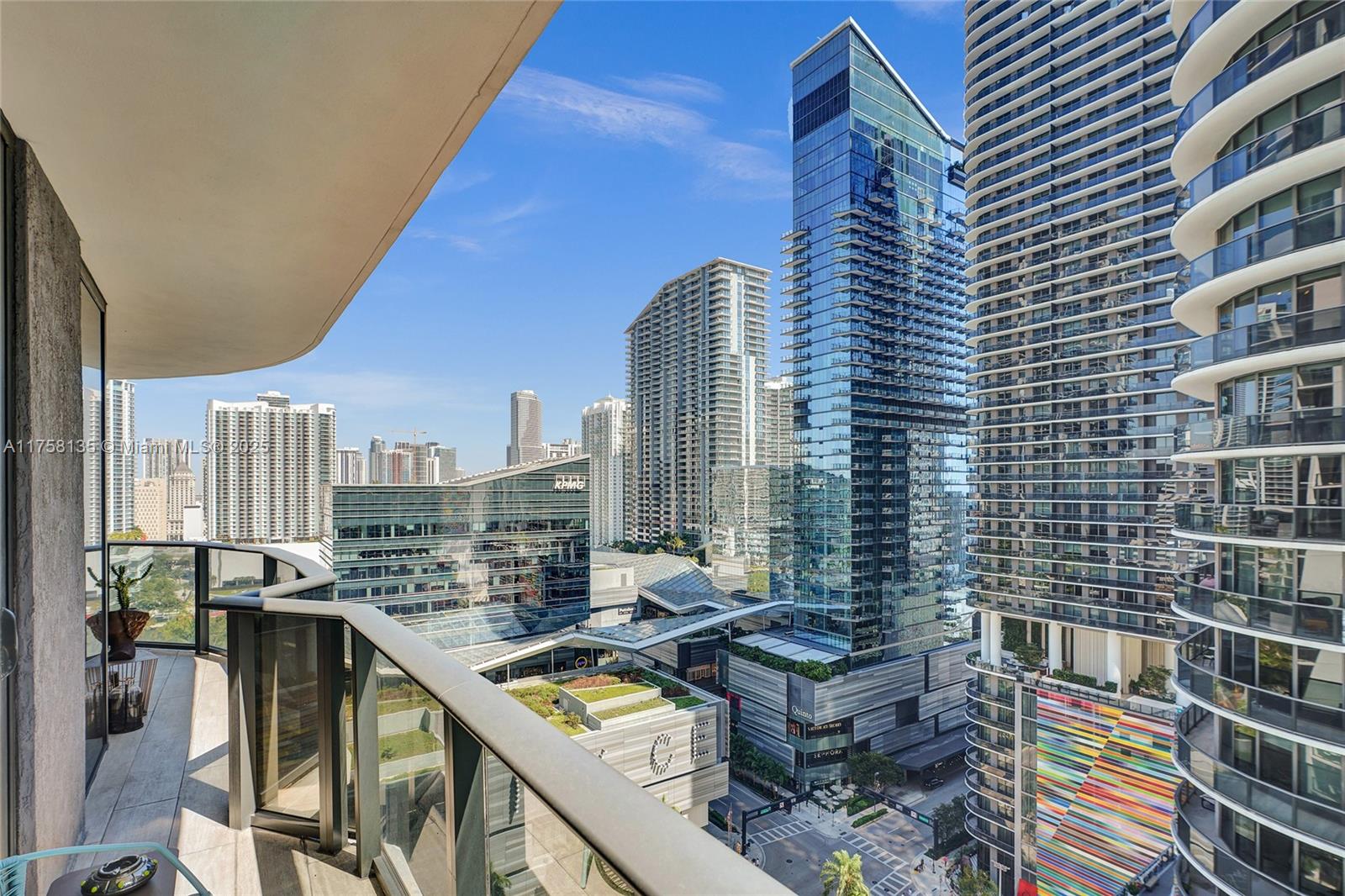 55 SW 9th St #1901, Miami FL 33130