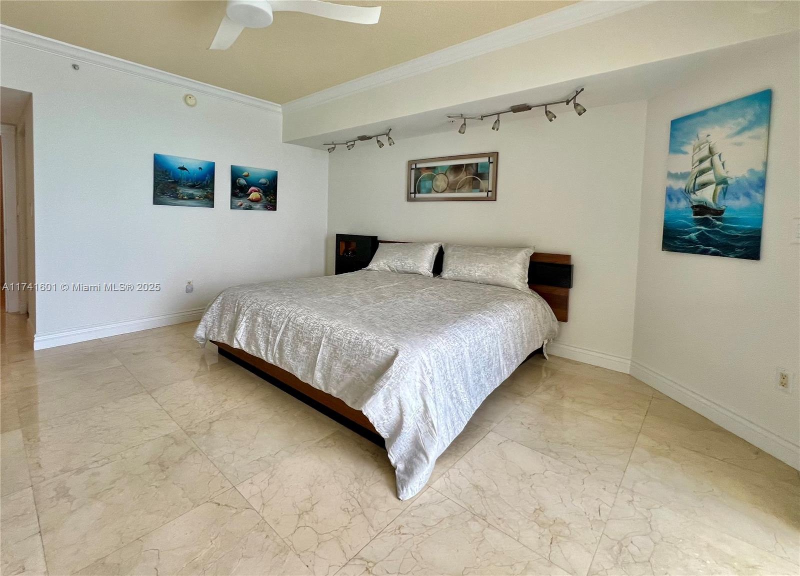 Listing Photo 14