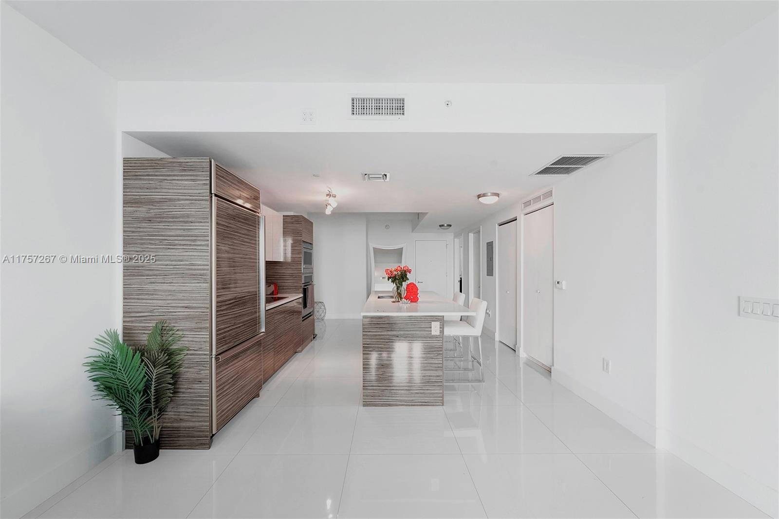 460 NE 28th St #3403, Miami FL 33137