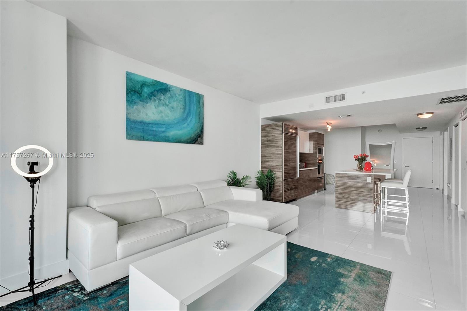 460 NE 28th St #3403, Miami FL 33137