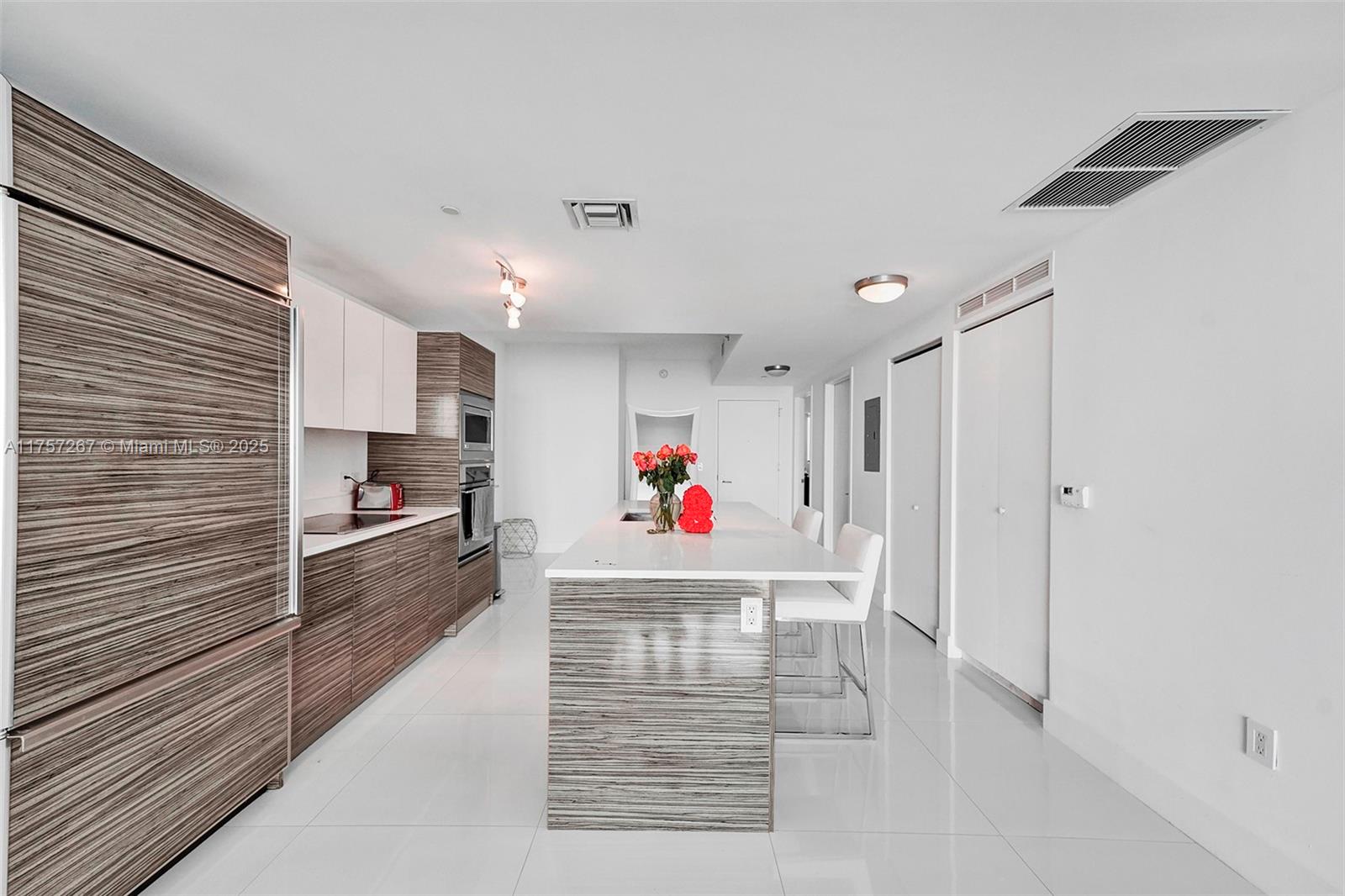 460 NE 28th St #3403, Miami FL 33137