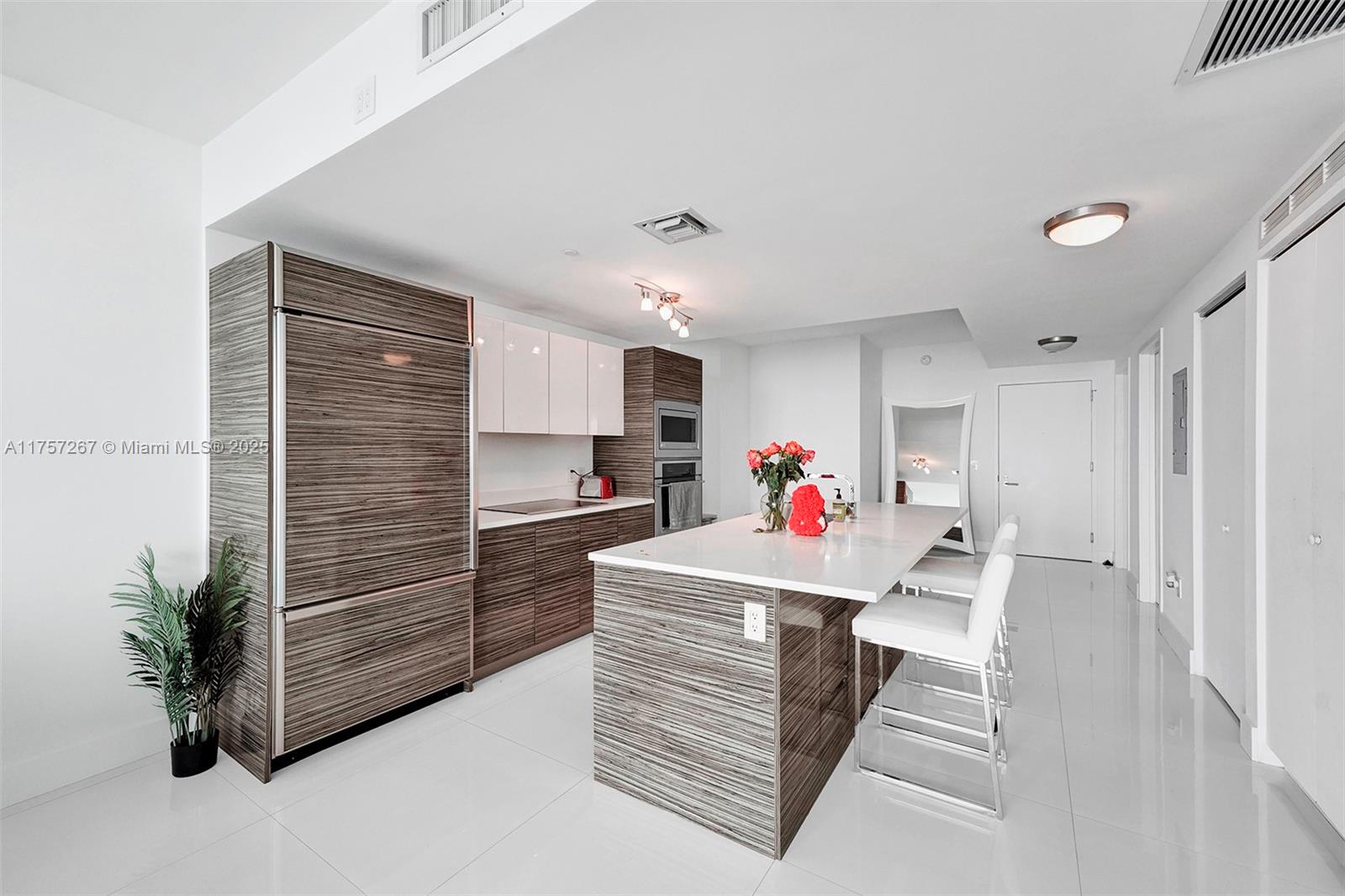 460 NE 28th St #3403, Miami FL 33137