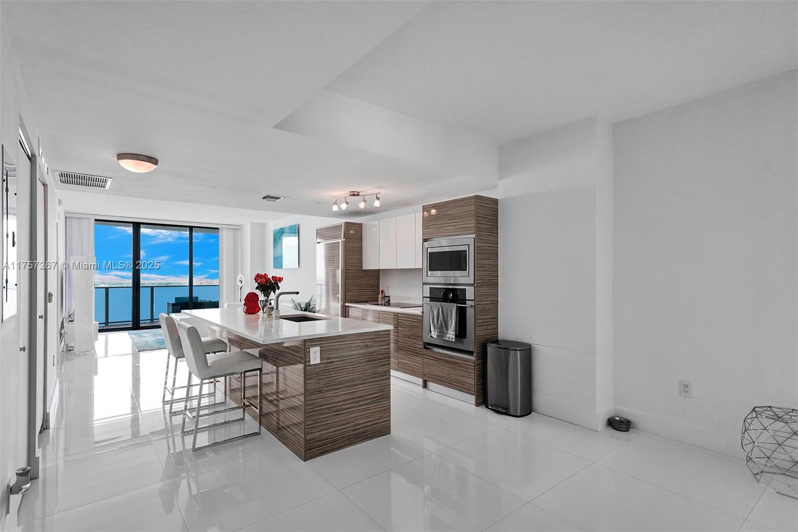 460 NE 28th St #3403, Miami FL 33137