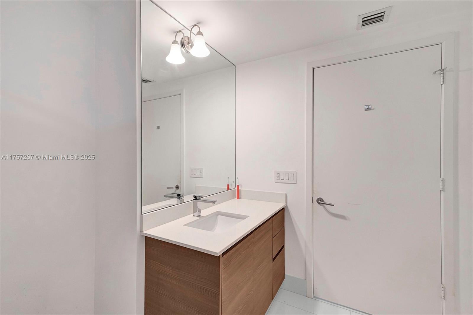 460 NE 28th St #3403, Miami FL 33137