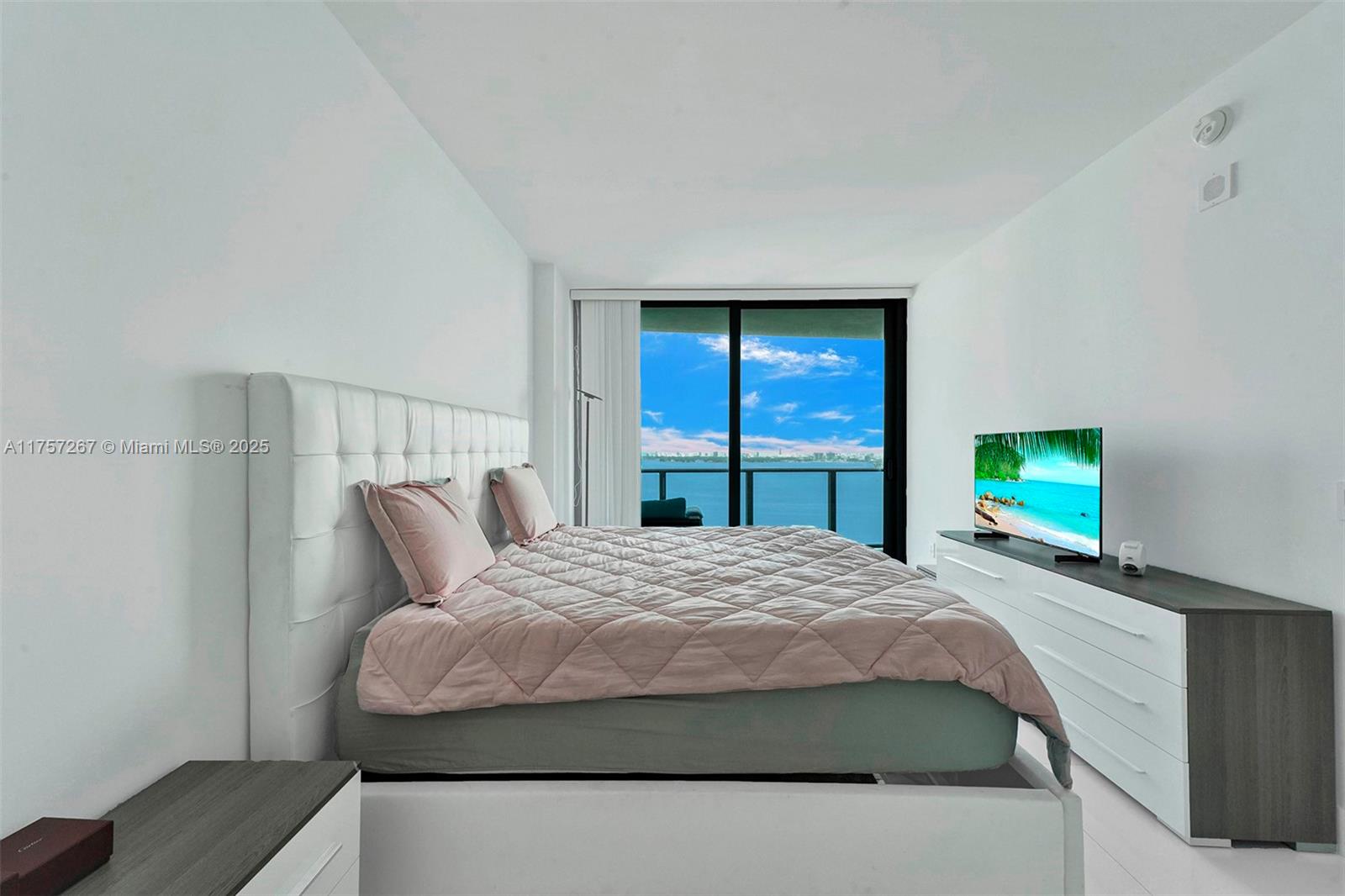 460 NE 28th St #3403, Miami FL 33137