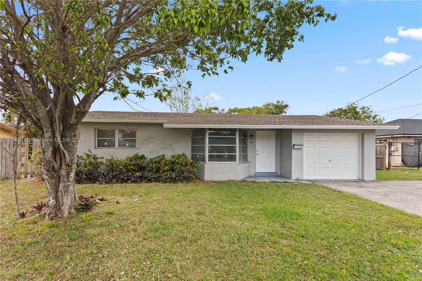 1721 NW 55th Ave, Lauderhill, Florida image 1