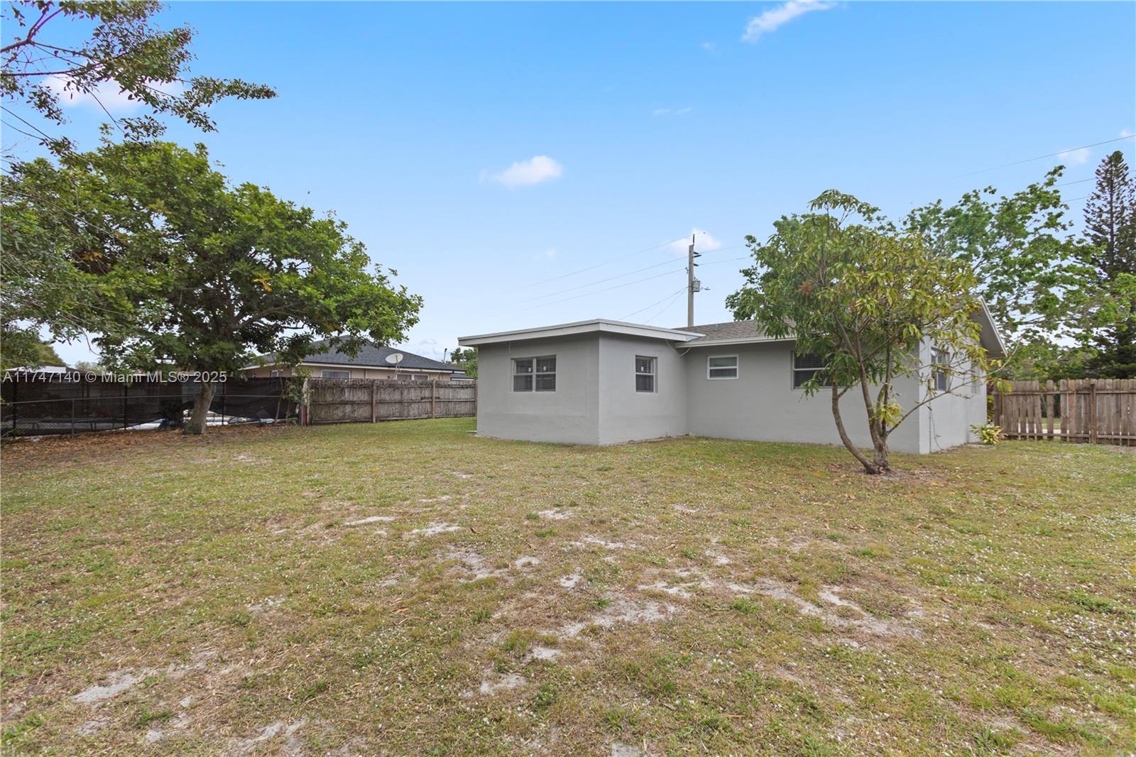 1721 NW 55th Ave, Lauderhill, Florida image 11