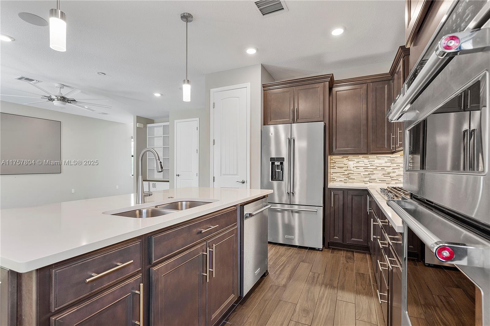 4510 Pinehurst Trl W, Oakland Park, Florida image 19