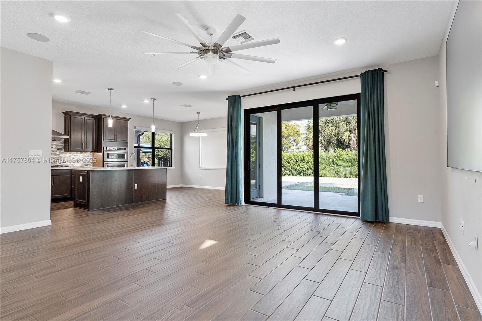 4510 Pinehurst Trl W, Oakland Park, Florida image 8