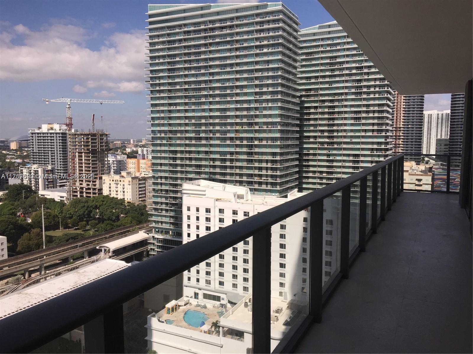 Listing Photo 12