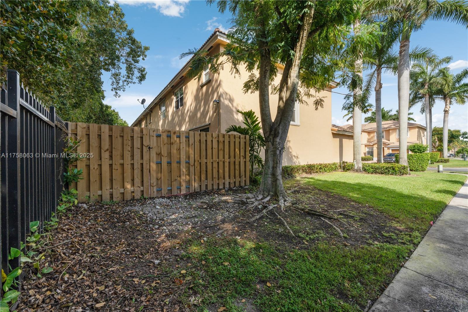 4196 NE 9th St, Homestead, Florida image 35