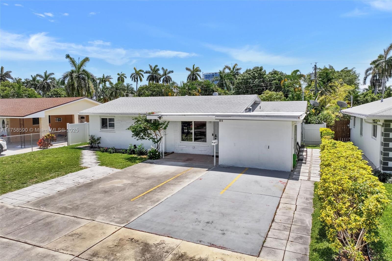 814 NE 4th St, Hallandale Beach, Florida image 43