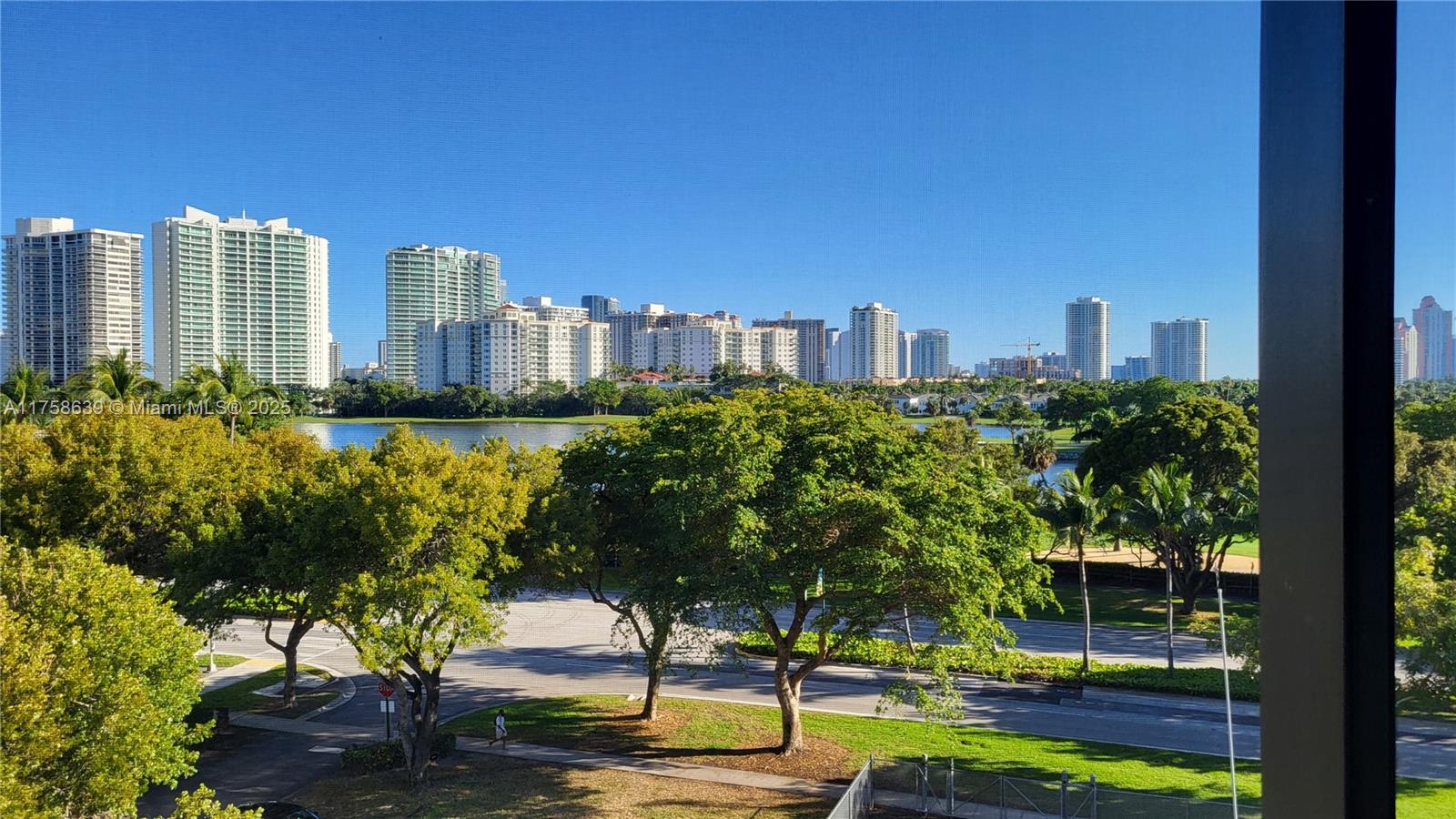 3475 N Country Club Dr #610, Aventura, Florida image 1