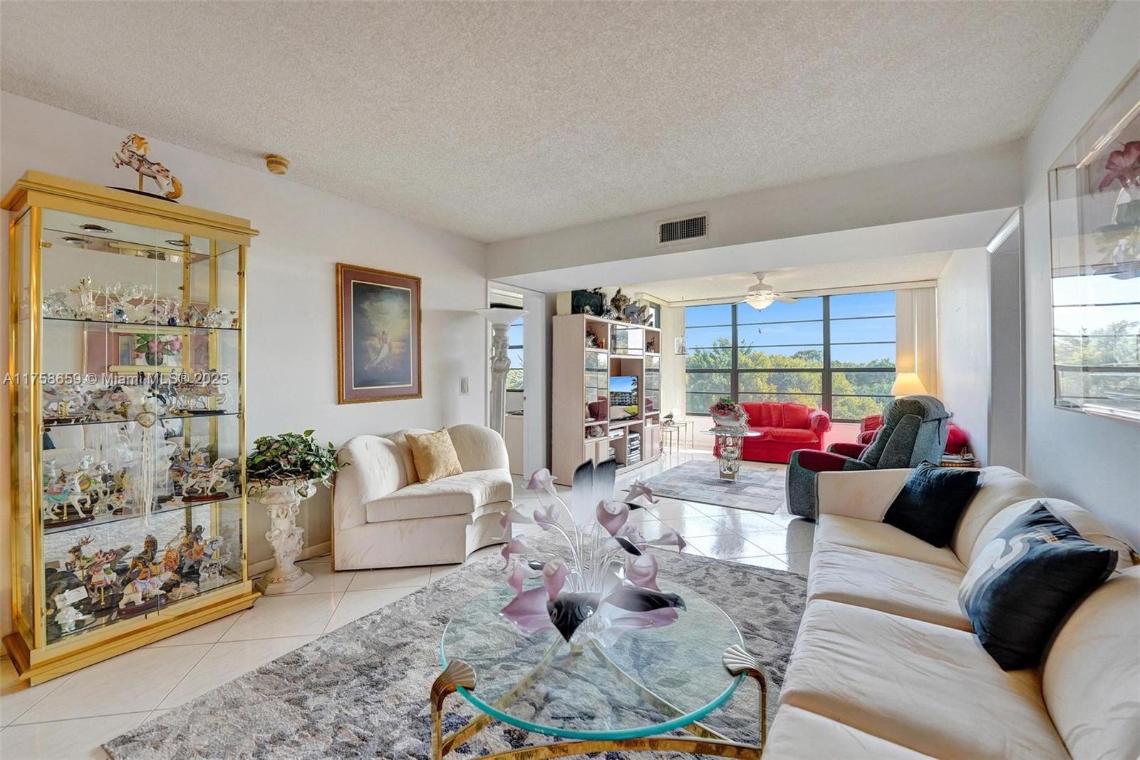 1514 Whitehall Dr #405, Davie, Florida image 22