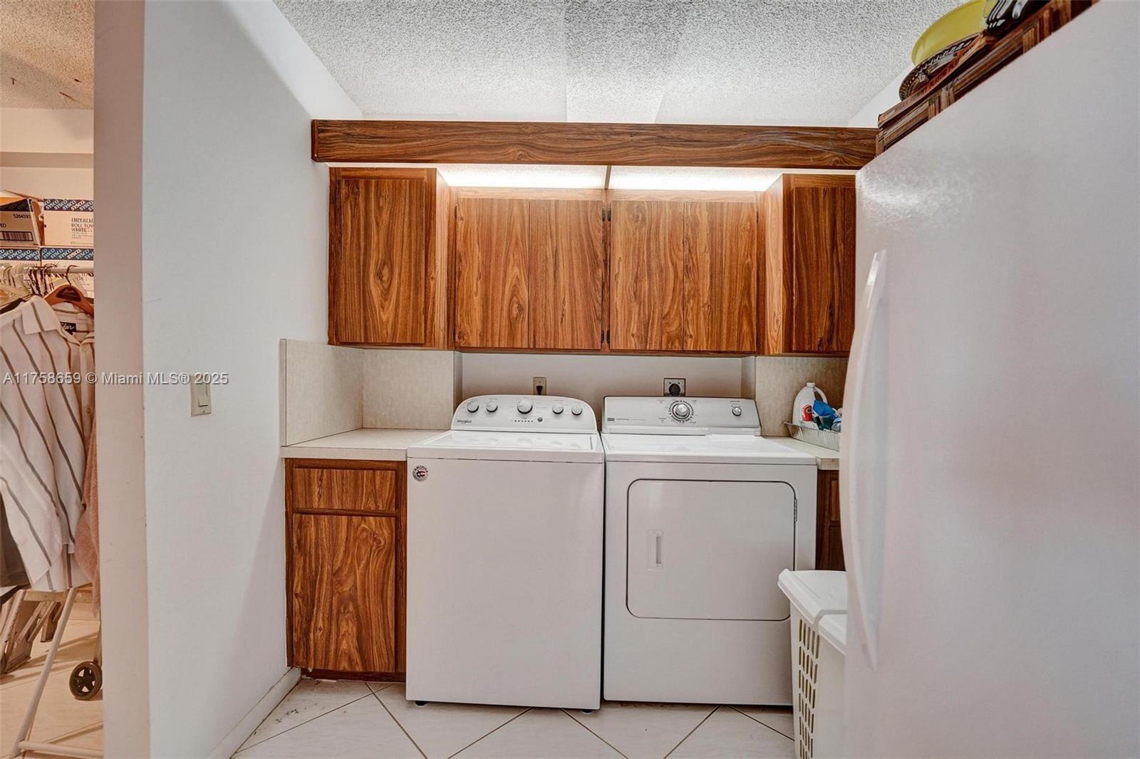 1514 Whitehall Dr #405, Davie, Florida image 31