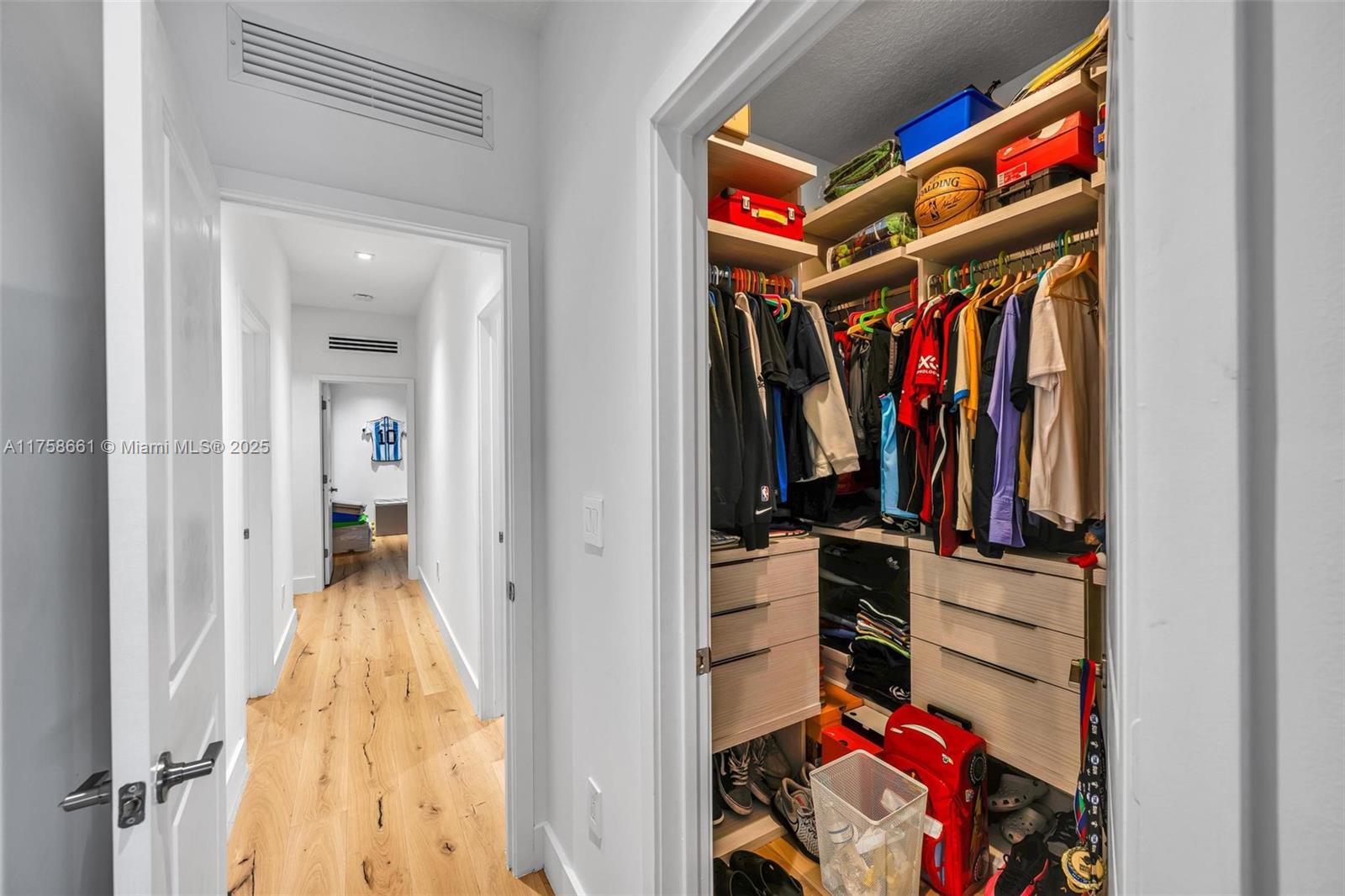 Listing Photo 25