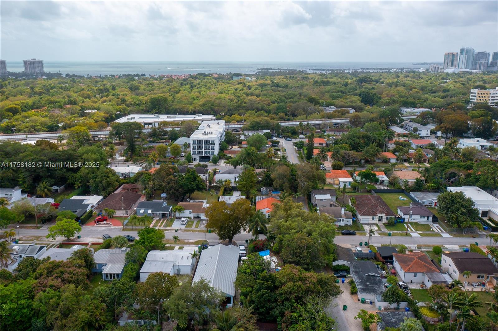2041 SW 25th St, Miami, Florida image 11