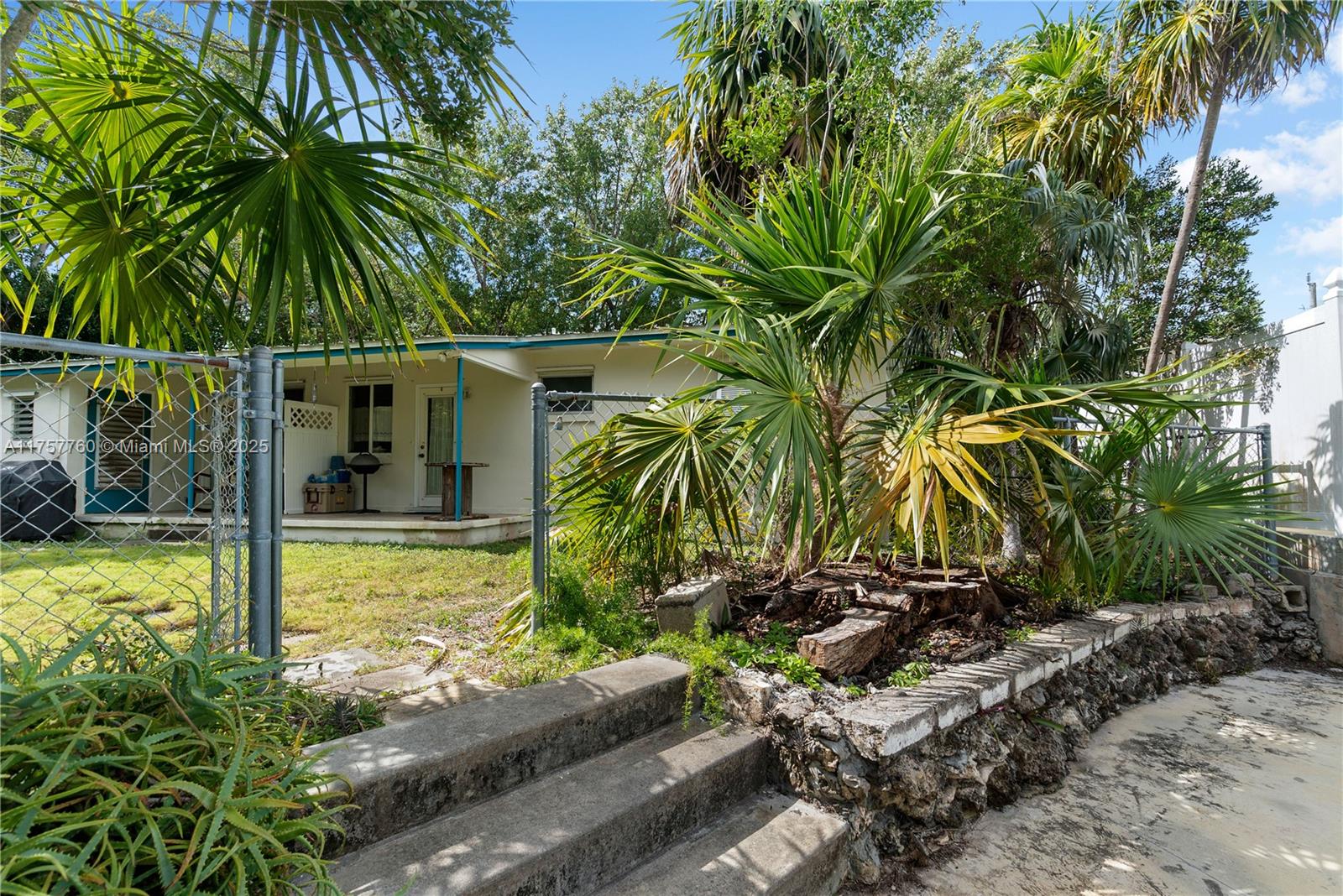228 - 230 Apache St, Plantation Key, Florida image 27