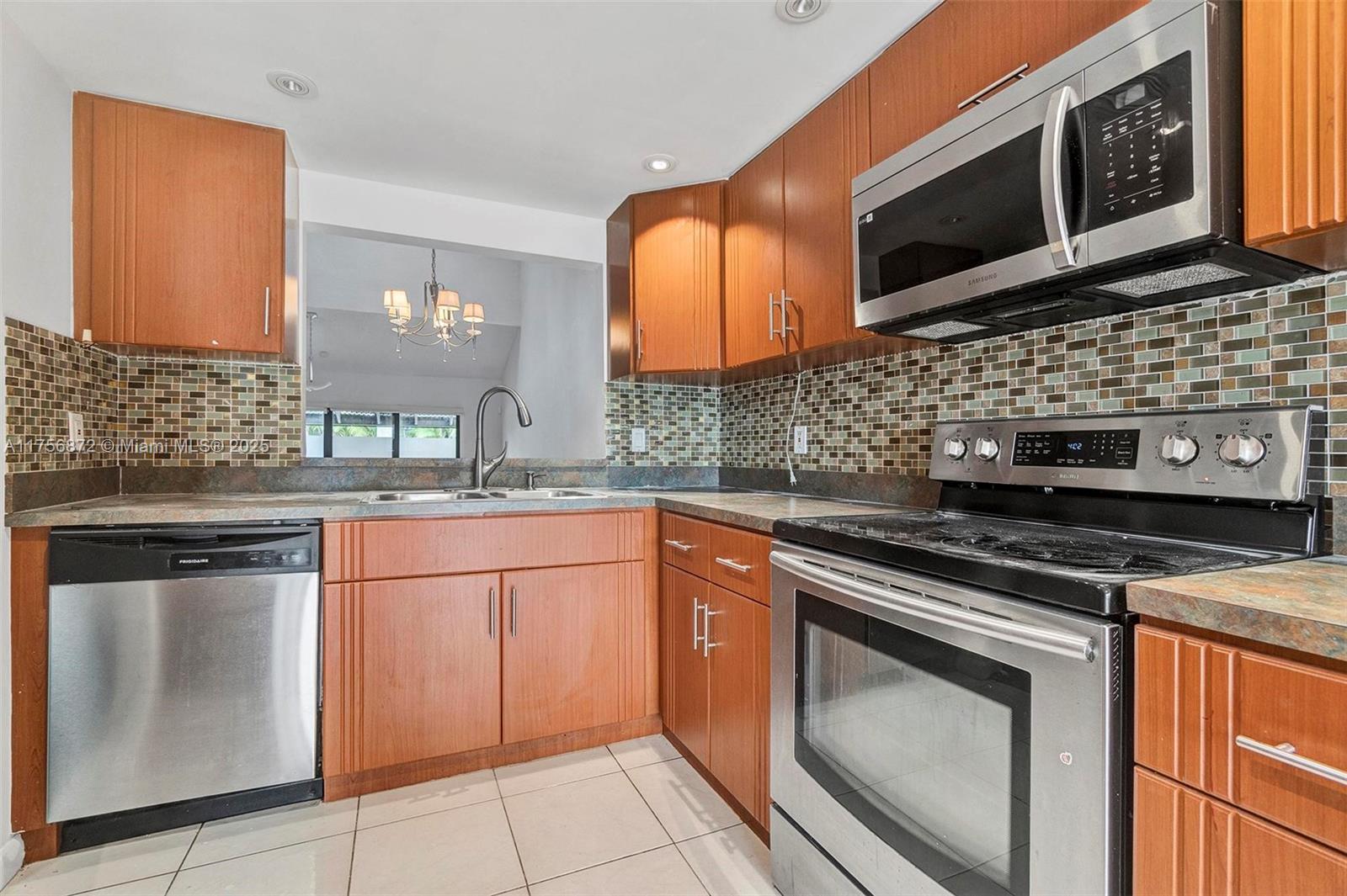 4263 S Pine Island Rd, Davie, Florida image 10