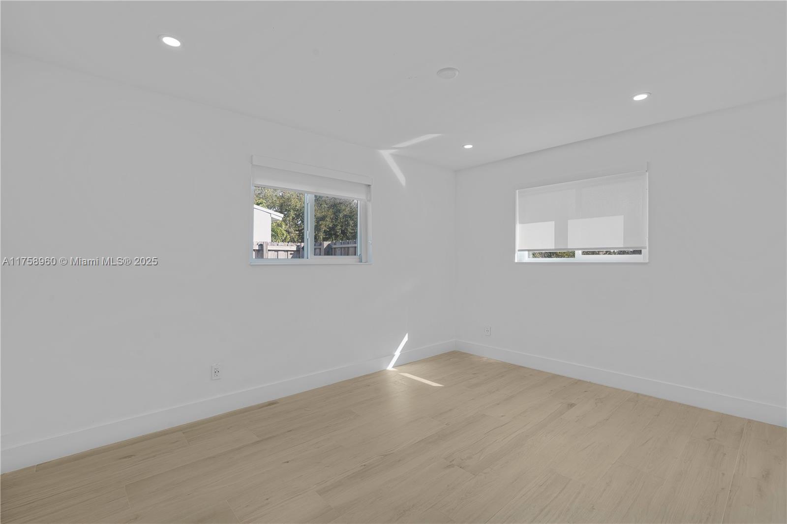 Listing Photo 17
