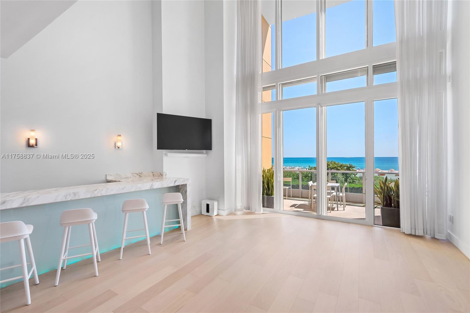 Condo for Sale in Miami Beach, FL