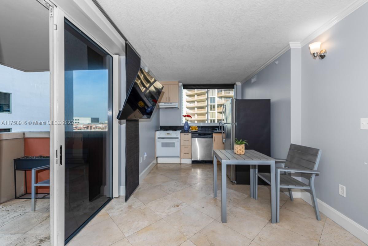 2951 S Bayshore Dr #917, Miami FL 33133