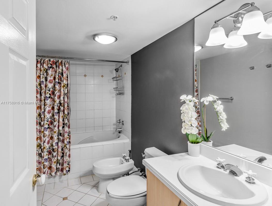 2951 S Bayshore Dr #917, Miami FL 33133