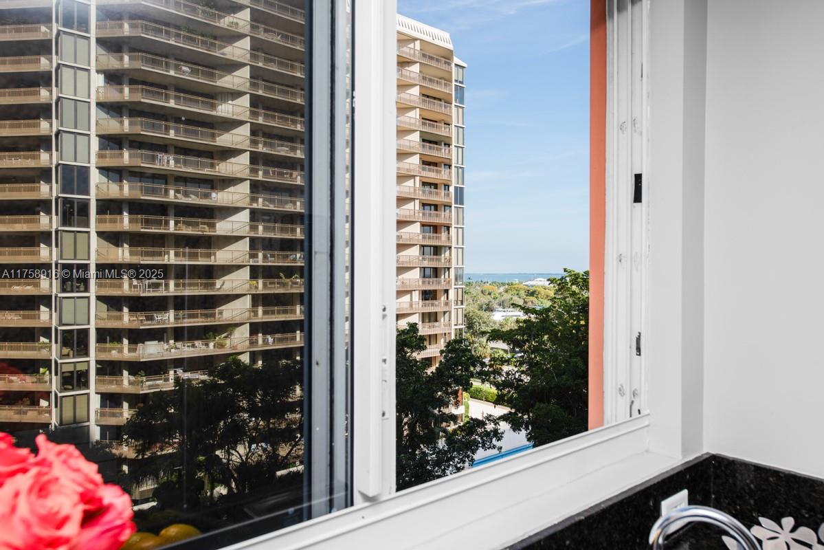 2951 S Bayshore Dr #917, Miami FL 33133