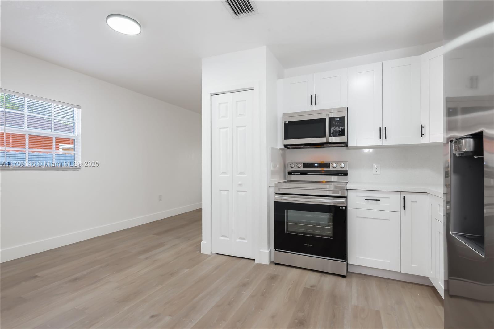 760 NW 125th St, North Miami, Florida image 14