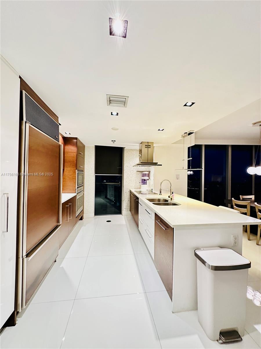 495 Brickell Ave #4002, Miami FL 33131