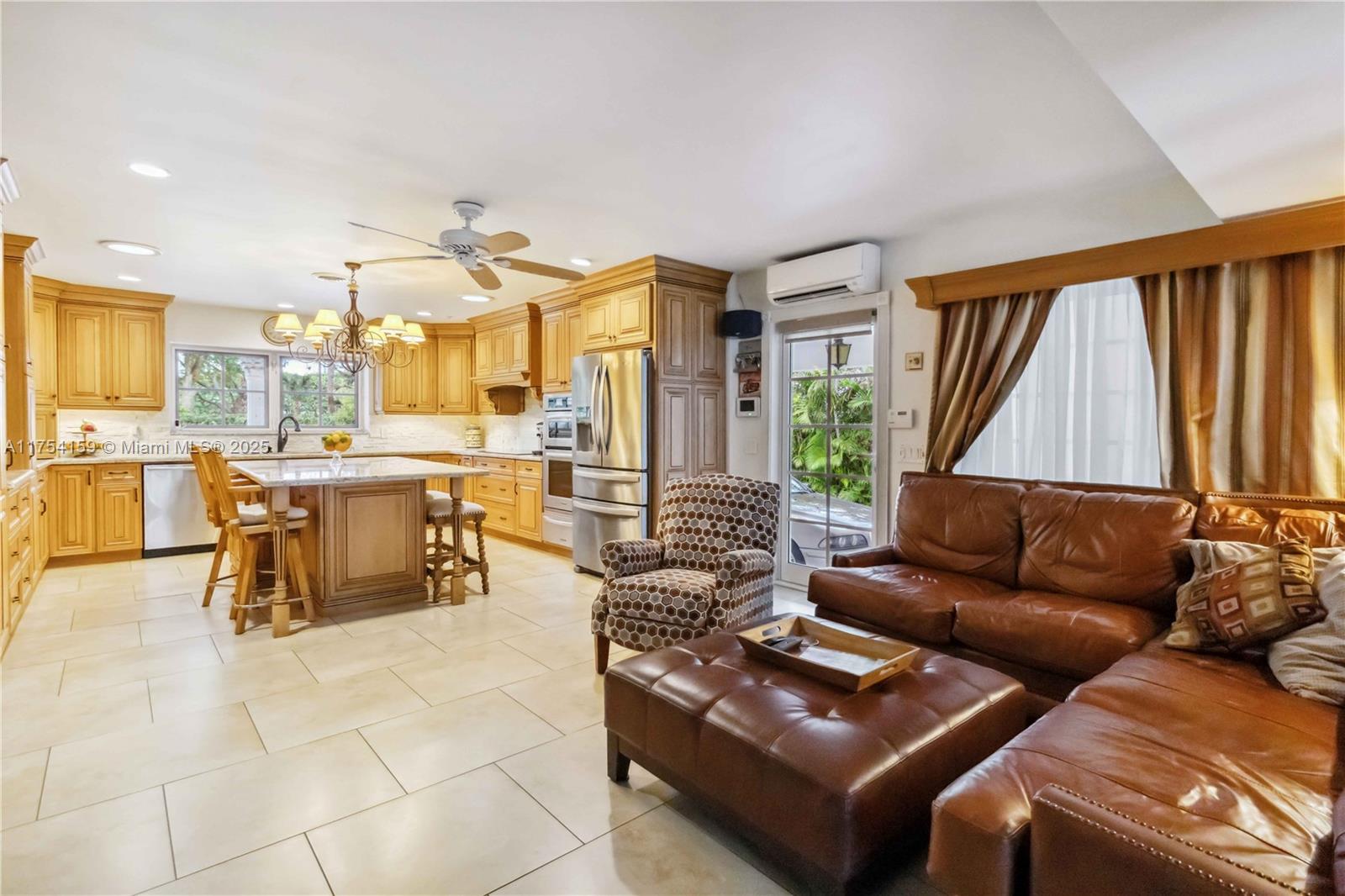 740 E Country Club Cir, Plantation, Florida image 11