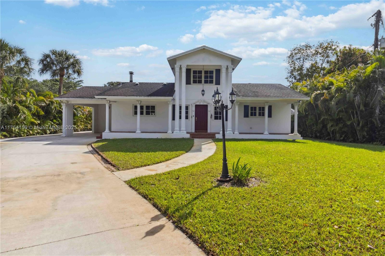 740 E Country Club Cir, Plantation, Florida image 2