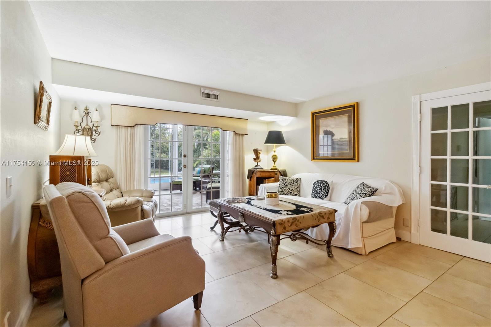 740 E Country Club Cir, Plantation, Florida image 7