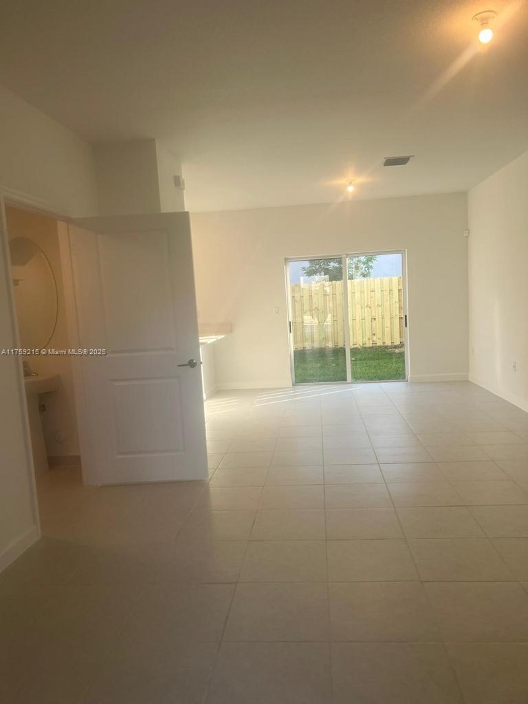 2624 SE 10th St, Homestead, Florida image 4