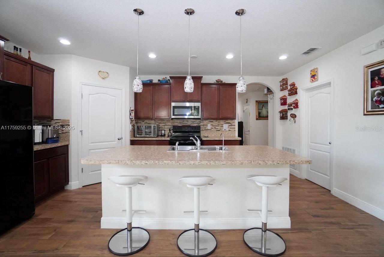 1588 Diamond Loop Drive, Kissimmee, Florida image 7