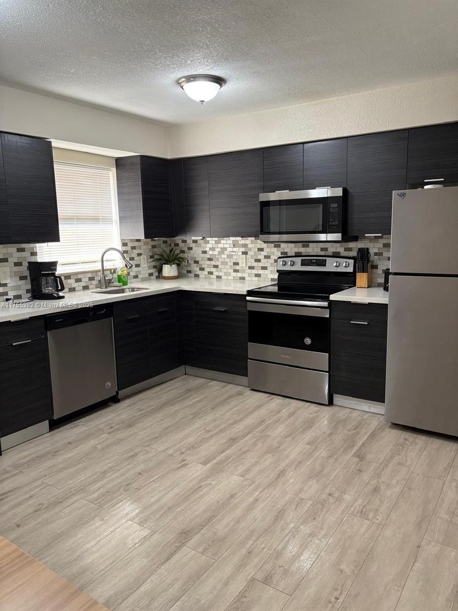 228 NW 12th St, Pompano Beach, Florida image 10