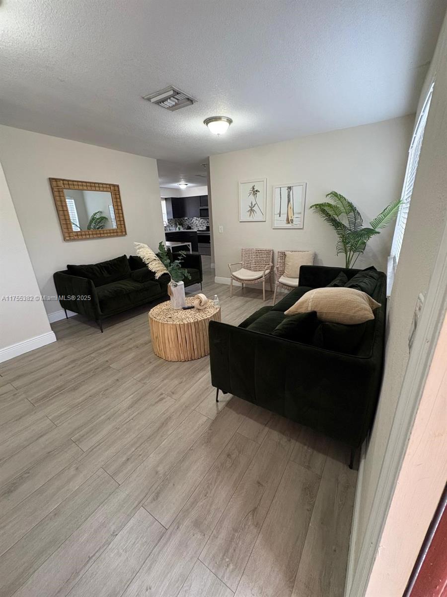 228 NW 12th St, Pompano Beach, Florida image 11