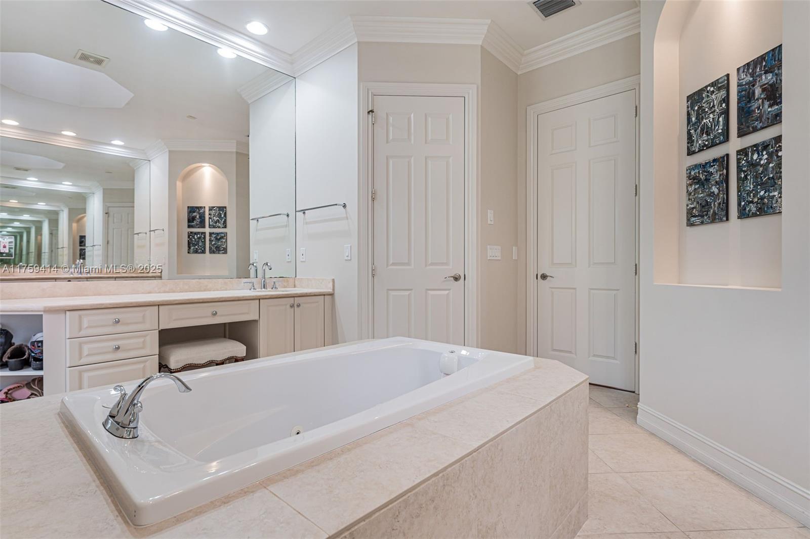 10221 Blue Palm St, Plantation, Florida image 34