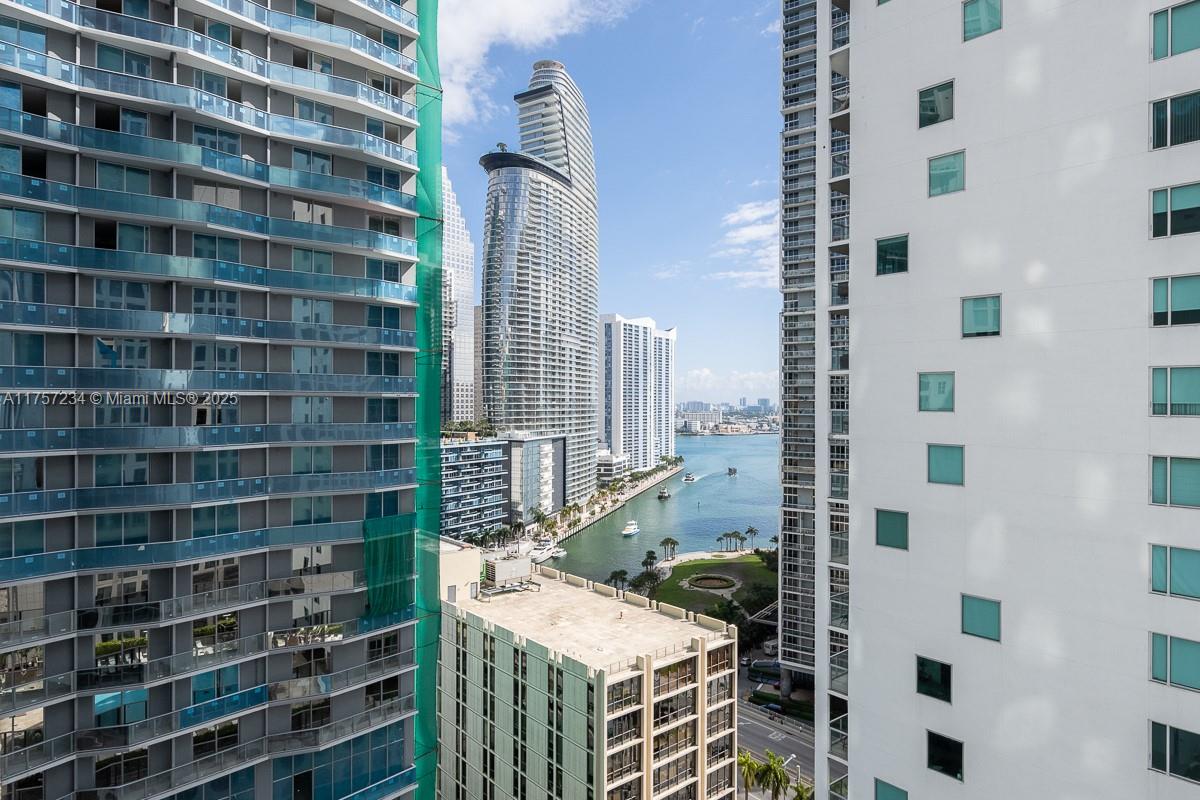 Listing Photo 10