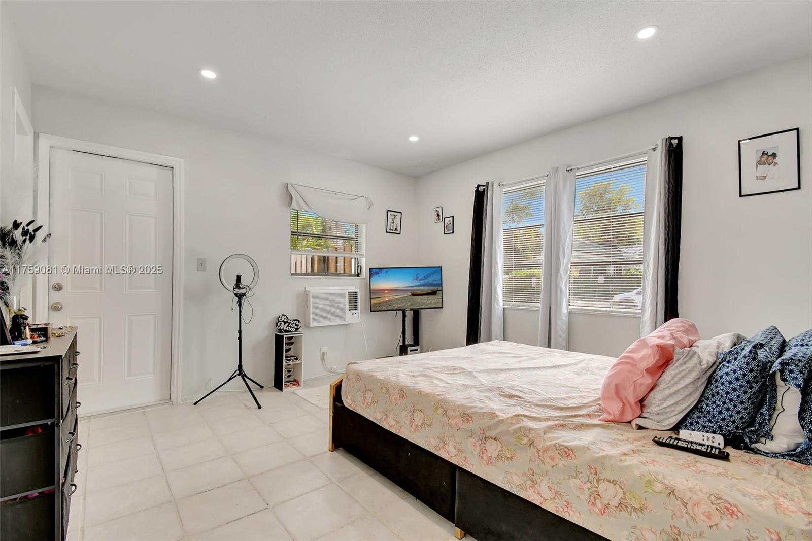 1213 SE 1st St, Fort Lauderdale, Florida image 17