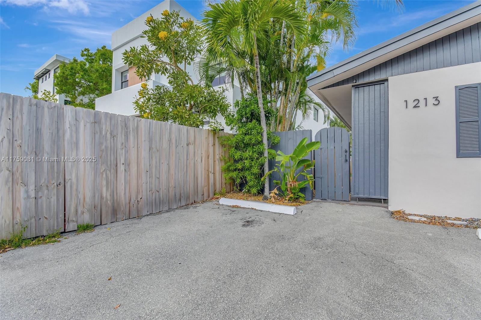 1213 SE 1st St, Fort Lauderdale, Florida image 5