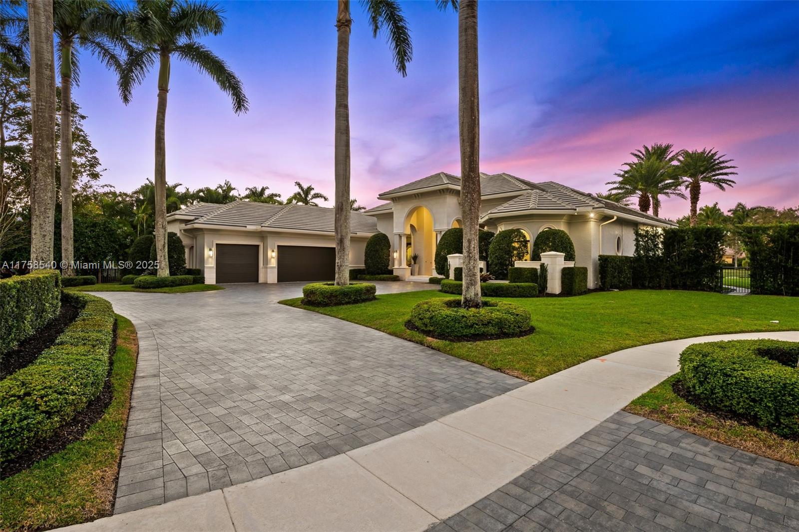 10847 Whitehawk St, Plantation, Florida image 2