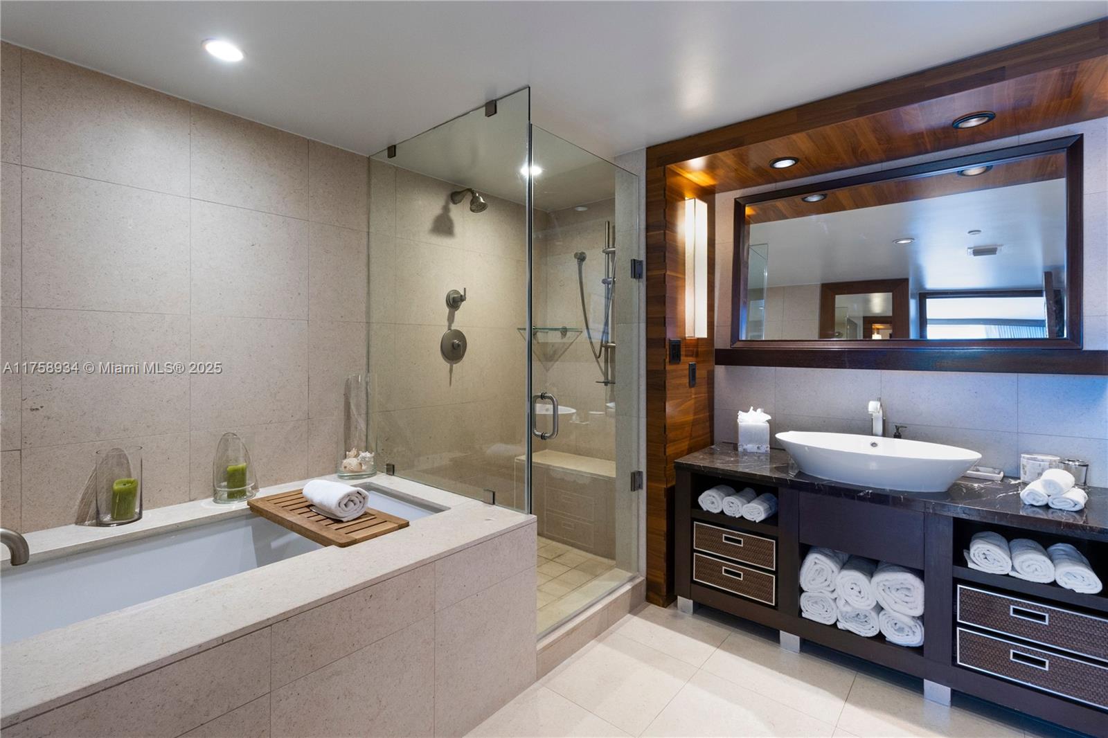 6801 Collins Ave #610 Door #612, Miami Beach FL 33141