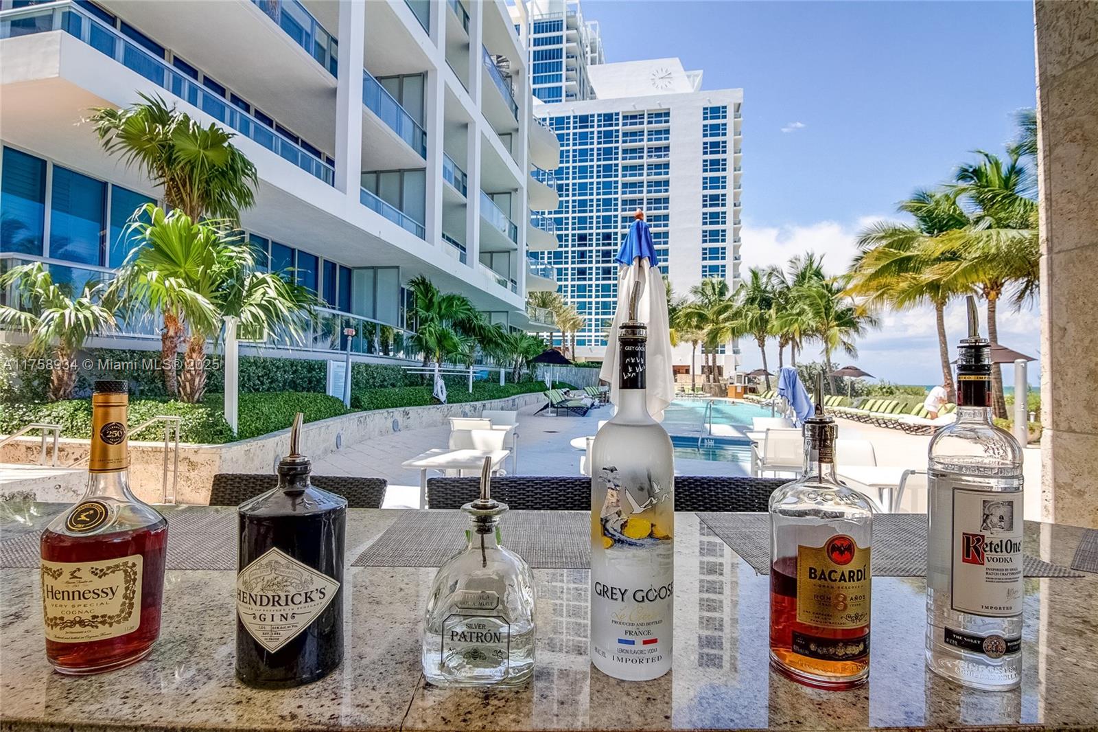 6801 Collins Ave #610 Door #612, Miami Beach FL 33141