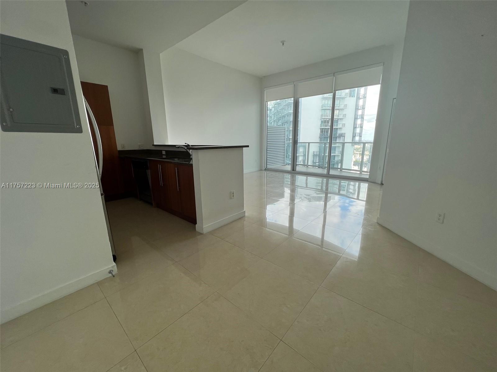 300 S Biscayne Blvd #PH-3907, Miami FL 33131