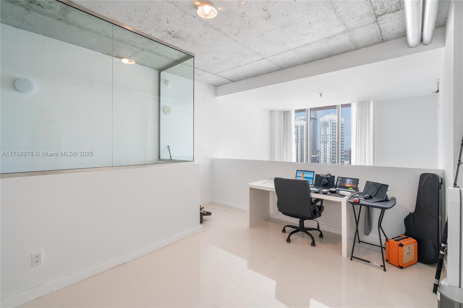 690 SW 1st Ct #2716, Miami FL 33130