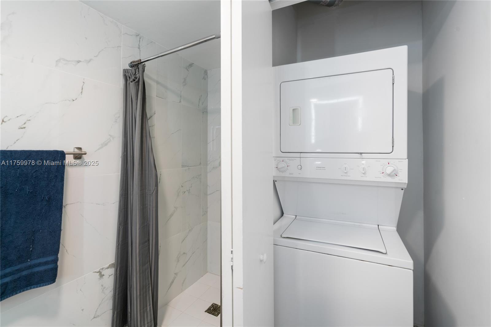 690 SW 1st Ct #2716, Miami FL 33130